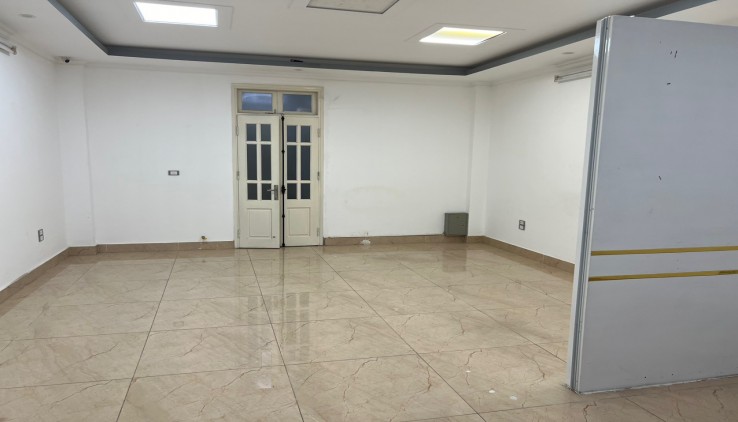 CHO THUÊ MẶT PHỐ ĐỖ QUANG, NGAY ĐẦU PHỐ, KINH DOANH MÔ HÌNH SẠCH, VĂN PHÒNG.